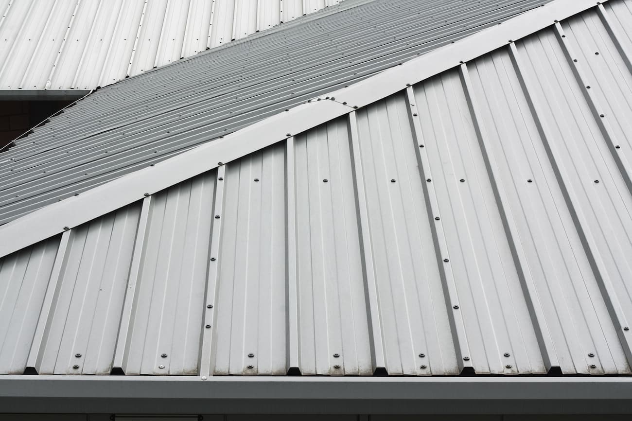 metal roof installed on a commercial building
